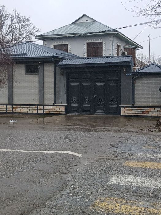 Uy sotiladi  srochna