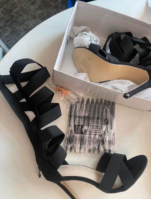 Дамски токчета  Размери:36 до 41 номер Цена:20 евро