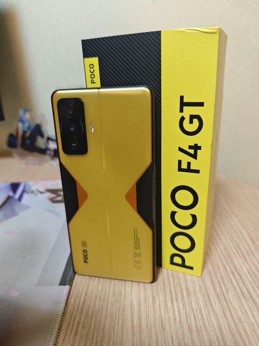 Poco F4 GT 12/256 cyber yellow