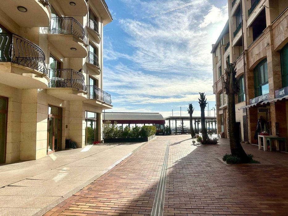 Продава се Тристаен апартамент в Балчик - 138 кв.м за 1196 €/кв.м - Снимка #11