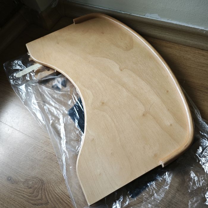 Детско столче с табла за хранене