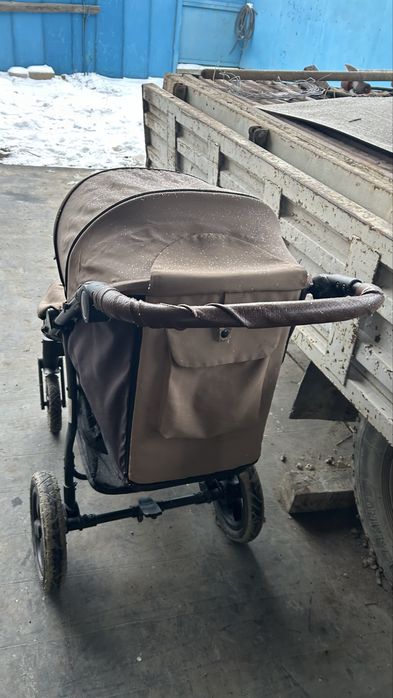 Продам коляску срочно в Ащыбулаке