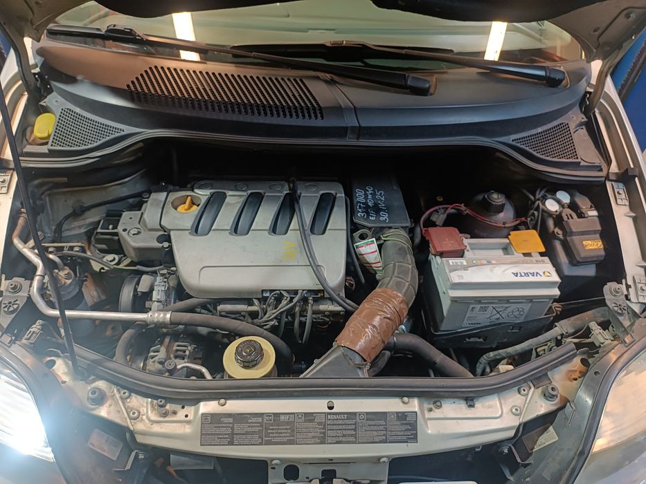 Продавам Renault Scenic Megan II