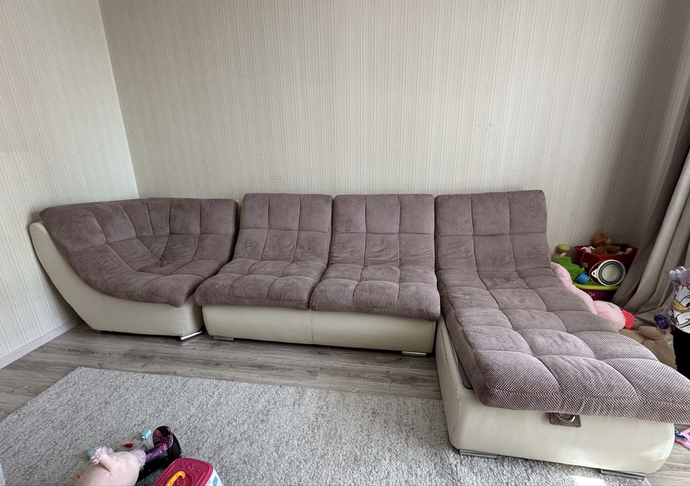Продам диван угловой