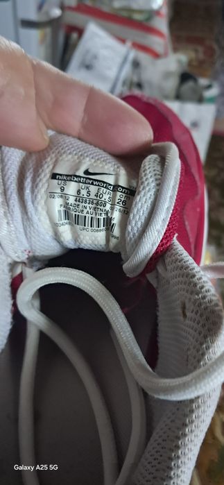 Adidasi Nike dama mărimea 40.5