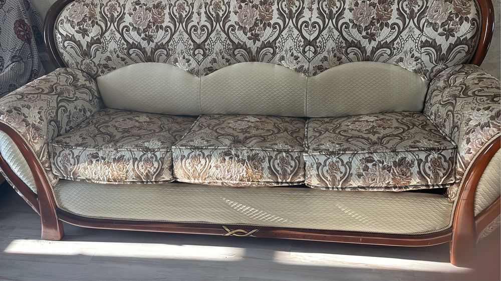 Диван в отличном состоянии