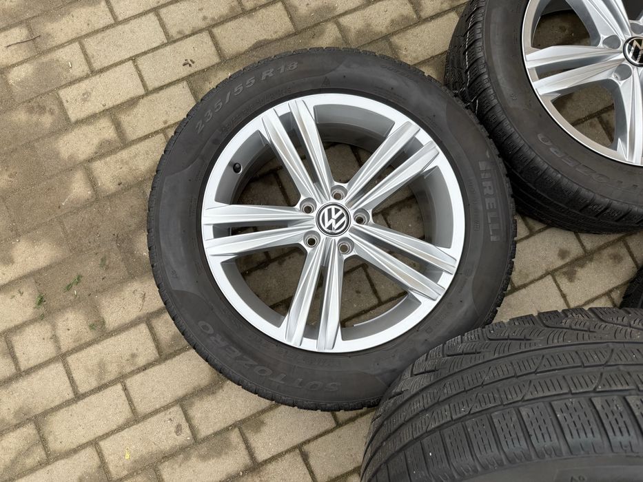 Jante vw Tiguan originale ca Noi 235 55 18 pirelli iarna 2022