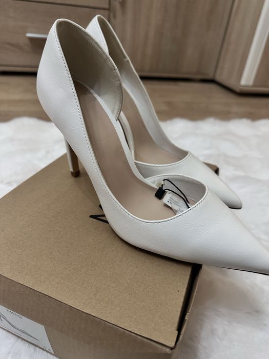 Белые лодочки MANGO