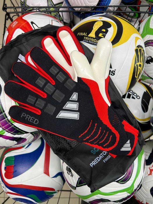 Вратарские перчатски Adidas Predator