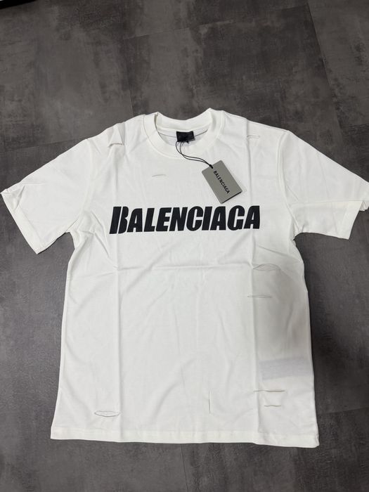 Tricou Balenciaga stoc limitat