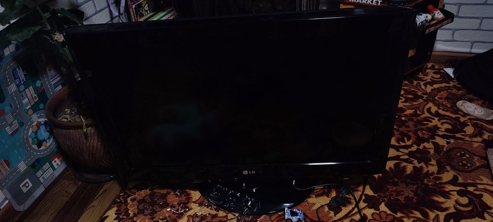 Продам телевизор