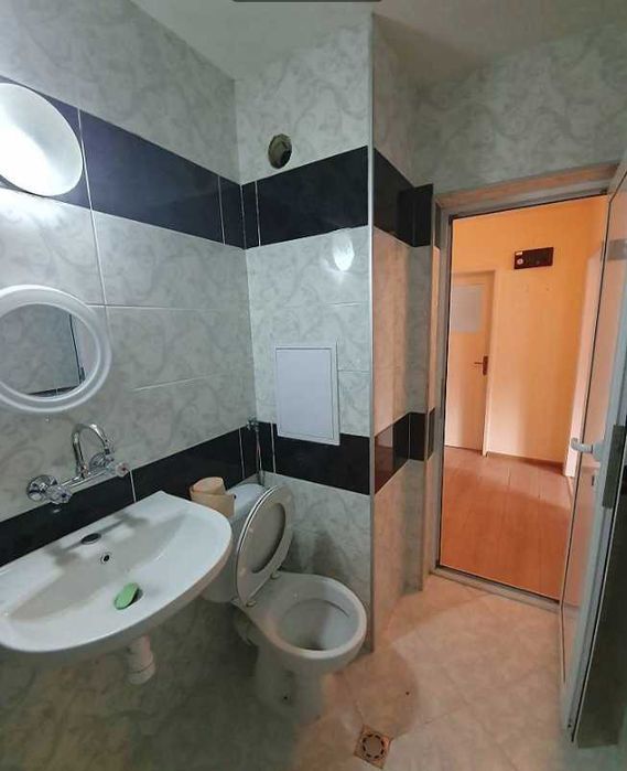 Дава се под наем Двустаен апартамент в Бургас, Лазур - 50 кв.м за 150 € - Снимка #1