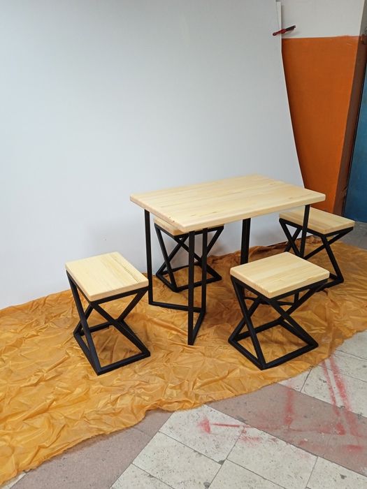 Комплект, стол и стулья