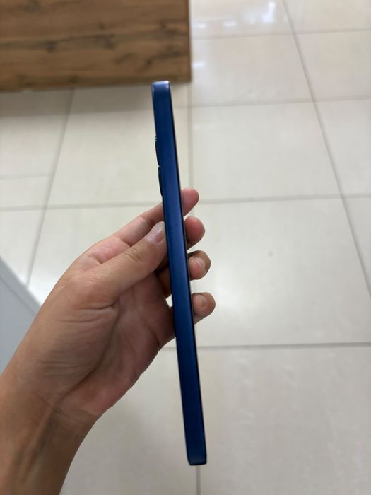 Vivo V70 FE 256Gb с коробкой