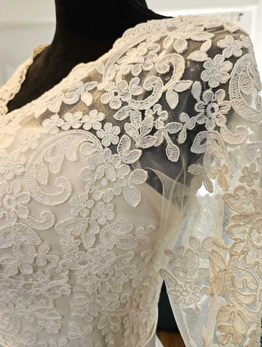 Rochie de mireasă in stil prințesă - cu trenă