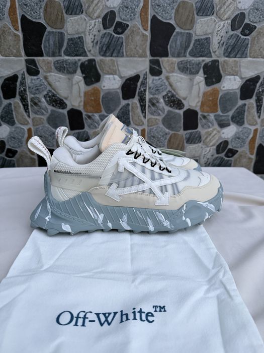 Off white odsy baby blue