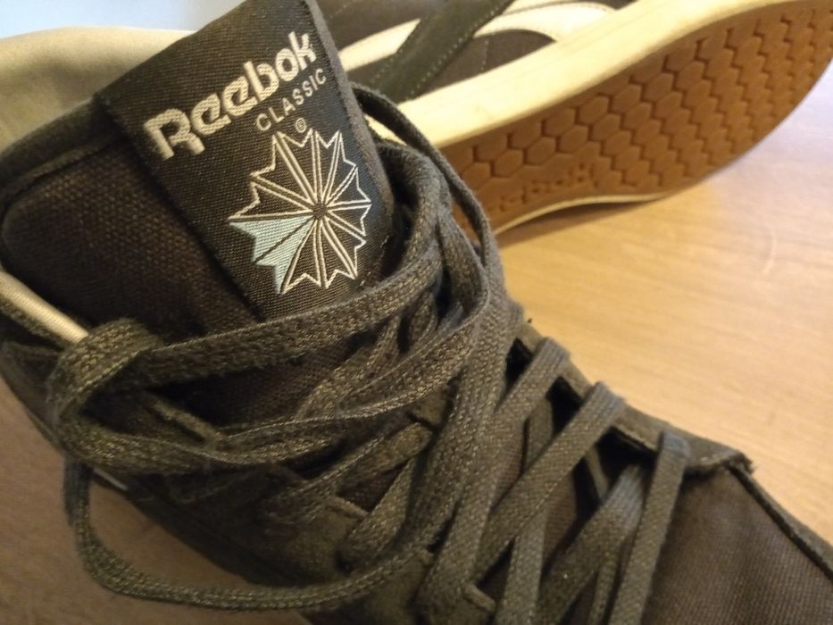 Продавам кецове Reebok