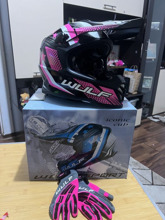 Vand casca copii wulf nou + manusi!