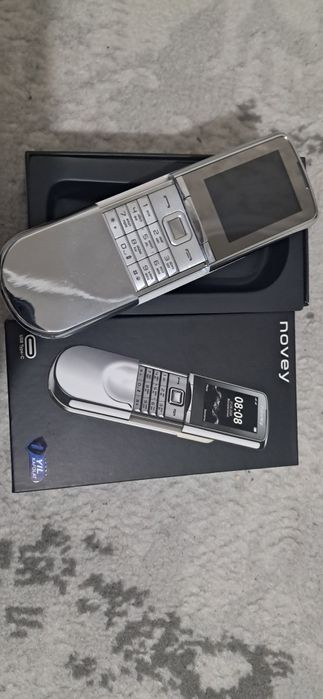 Novey N880 madel telefon holati yaxshi 1oy ishlatilgan 500 000 som