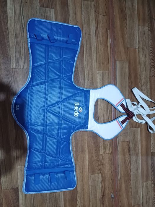 Защитная экипировка бронежилет и футы галенастоп