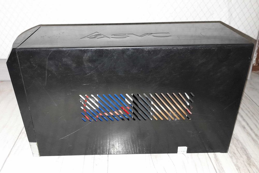 Продам ИБП SVC1000F рабочий