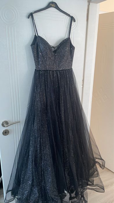 Официална или бална рокля