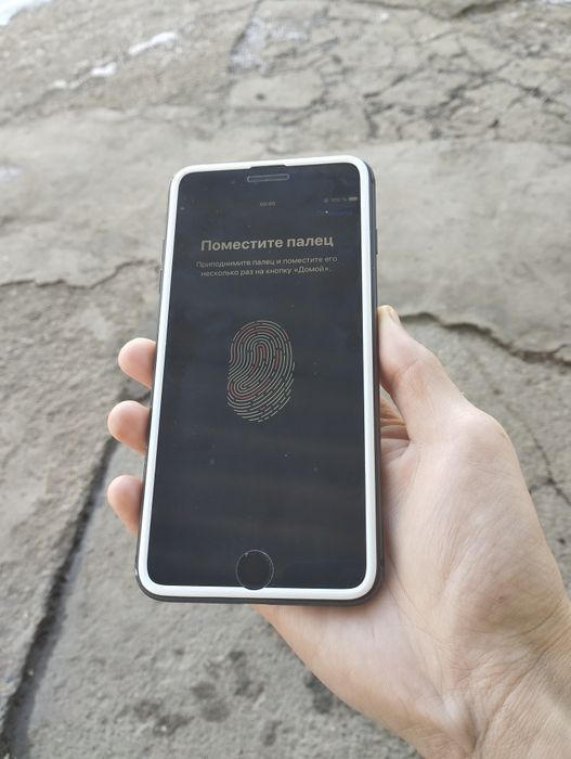 Продам iPhone 8 plus