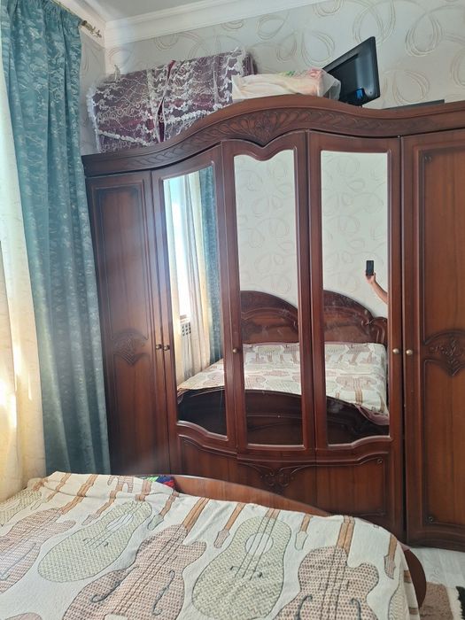 Продам спальный гарнитур