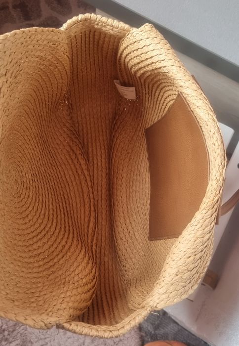 Vând geantă de plajă de paie