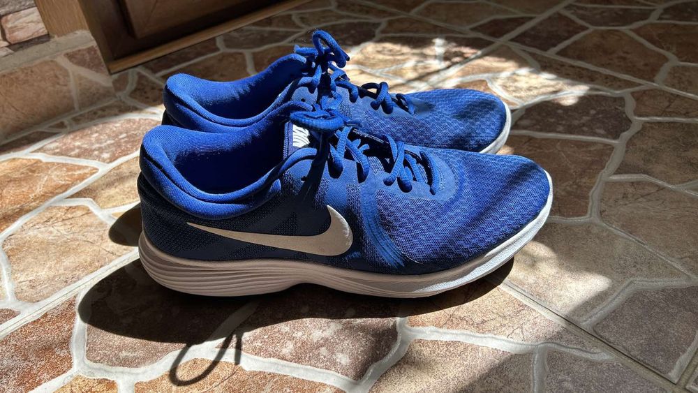 Nike Revolution - Оригинални мъжки маратонки