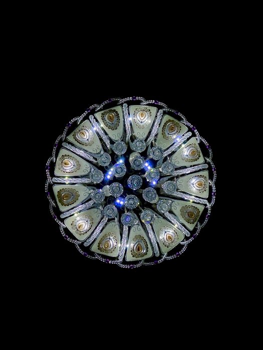 Продается люстра, 3 режима освещения