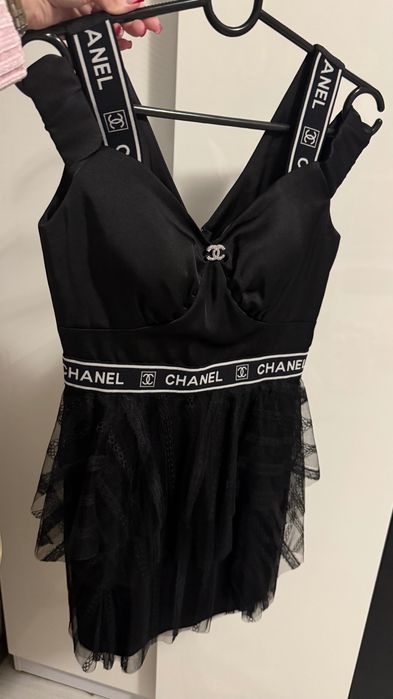 Chanel елегантна рокля в черно и бяло