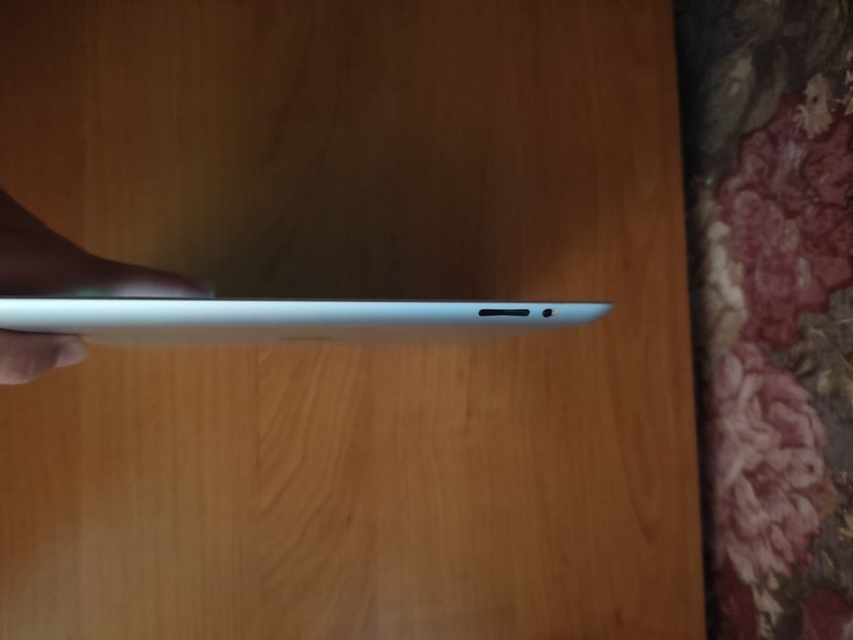 Ipad немножко старый