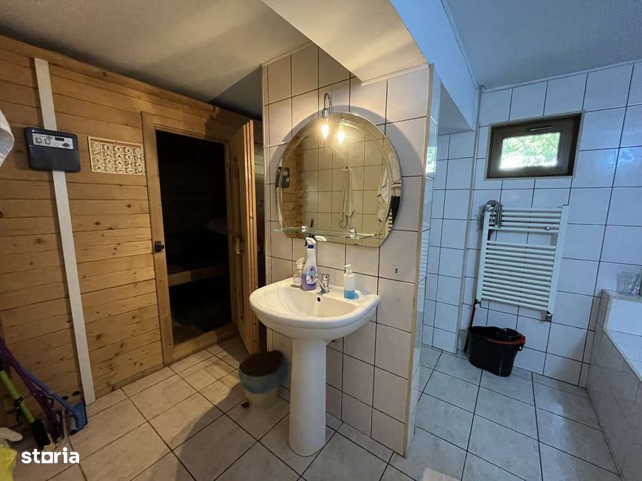 Vila 10 camere + / Valea Oltului / 620 mp utili / 2190 mp curte