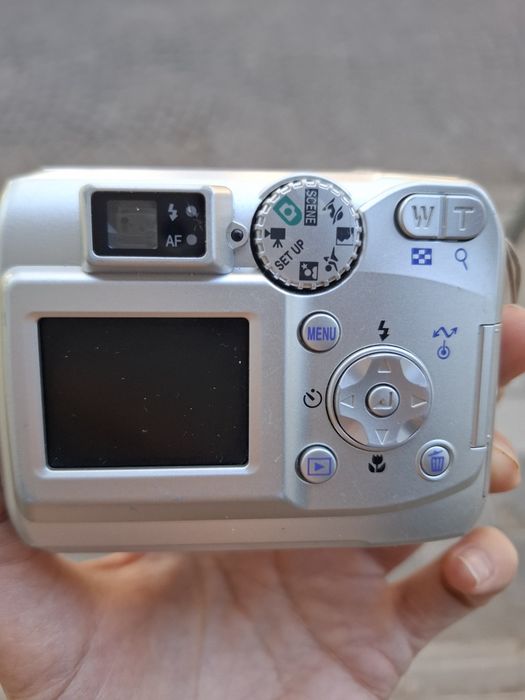 Компактен дигитален фотоапарат NIKON COOLPIX 3200