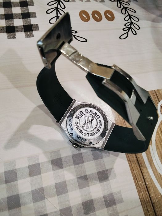 Продам наручные часы Хублот