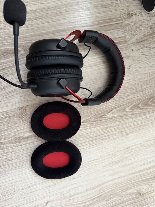 Продам HyperX Cloud II
