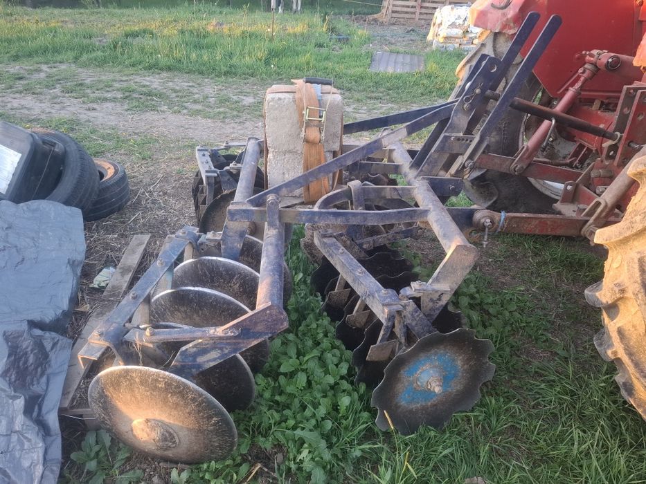 De vanzare plug foarte bun si un disc