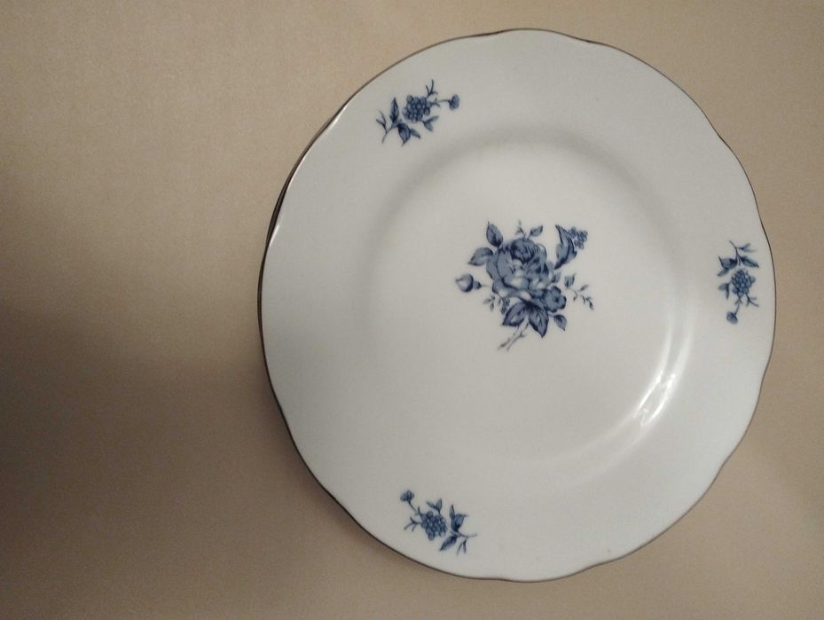 Комплекты тарелок