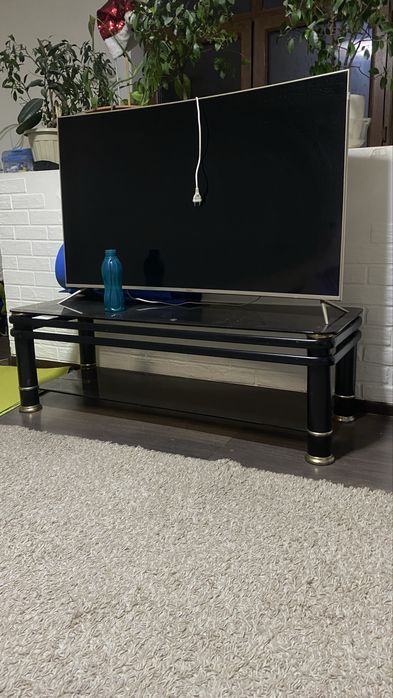 Столик журнальный под телевизор