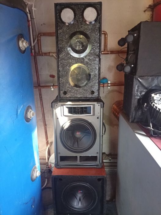 Vând boxe și bloc cu amplificator mixer și microfon