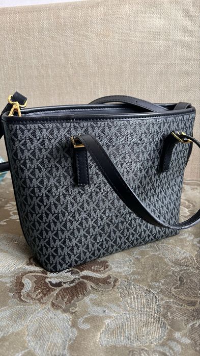 Продаи люкс сумку от MK