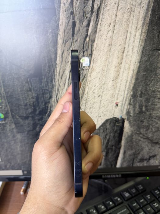 Продам и обмен iPhone 12 64GB