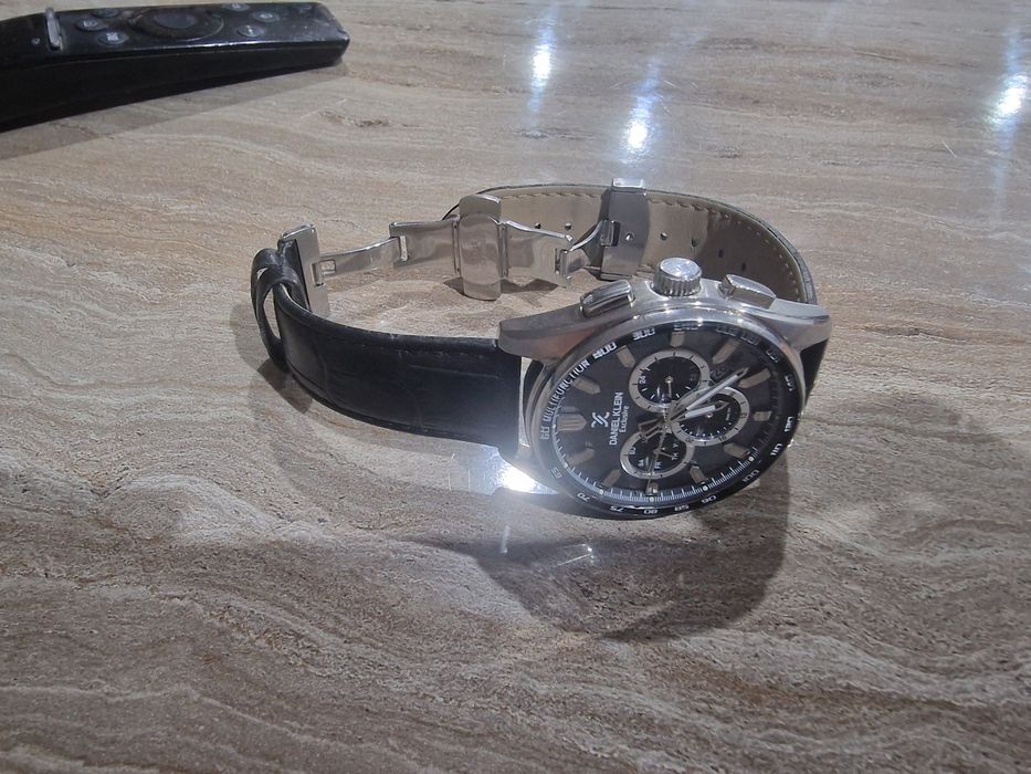 Продам часы Daniel klein