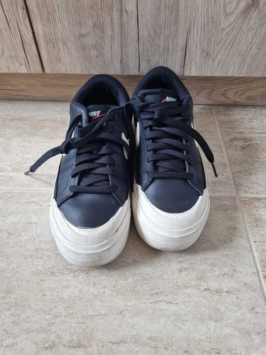 Дамски маратонки Nike