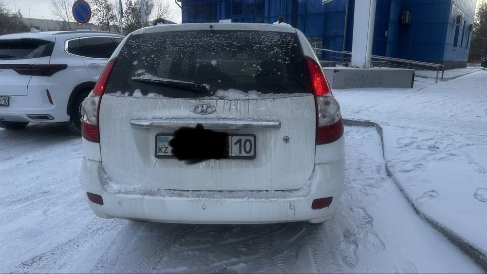 Продам приору уриверсал