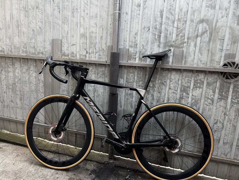 Cursiera MERIDA Scultura Limited -cadru carbon , marimea L