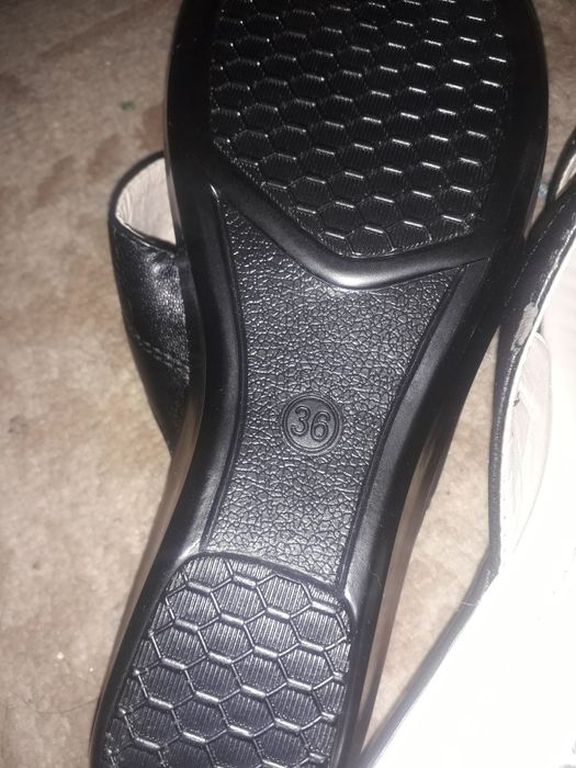 Продам летние босоножки