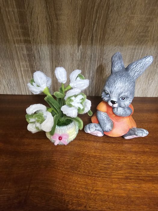 Aranjamente florale din sarma plusata