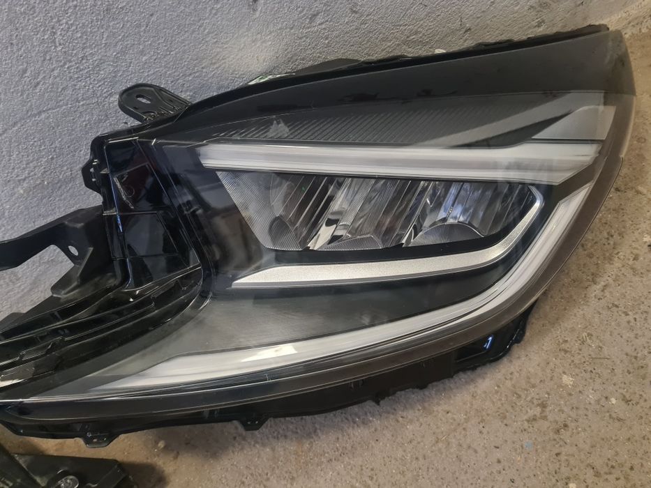 Оригинален ляв фар Toyota Aygo X - 2022+